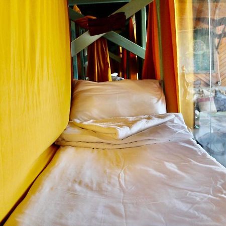 Nomad Hostel Nimrod Екстериор снимка